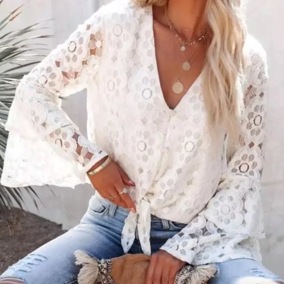Tops - Boho Flowered White Lace Blouse